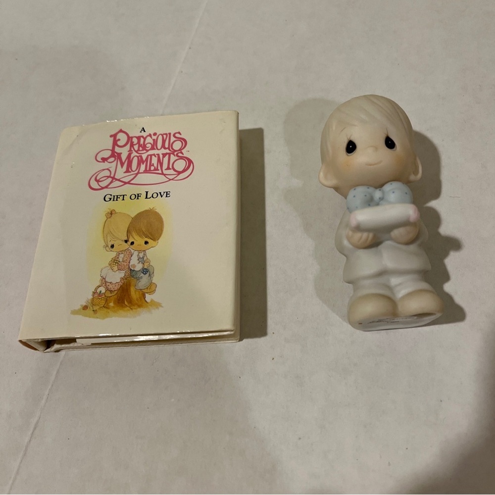 Precious Moments Ring Bearer and Gift of love book